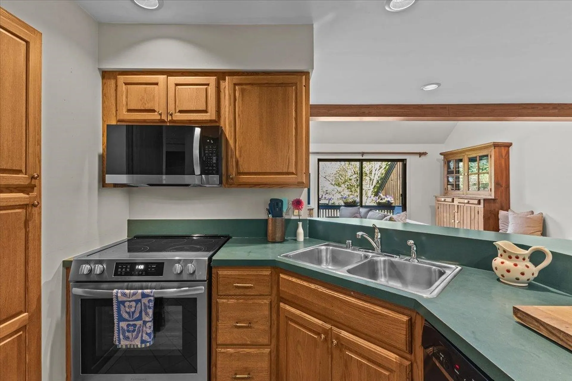 615 Field Road Stowe VT 05672