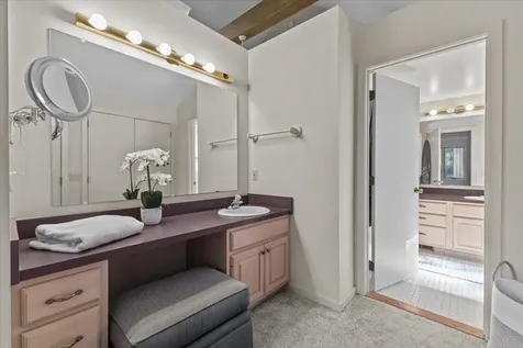 615 Field Road Stowe VT 05672