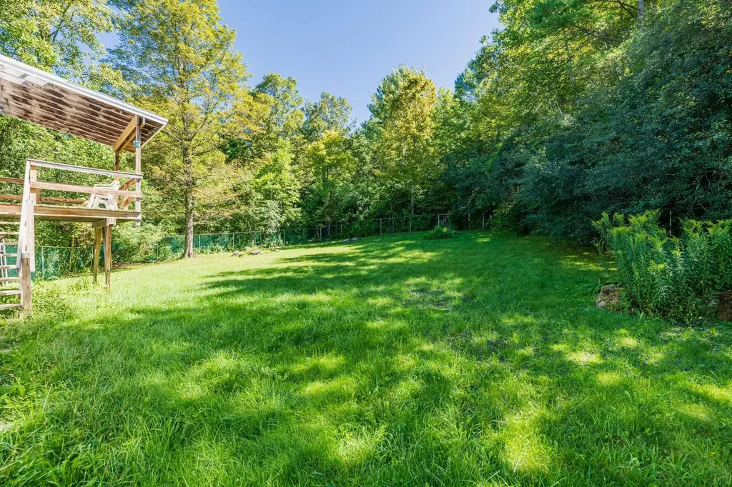 27 Owls Head Hill Lane Dorset VT 05251