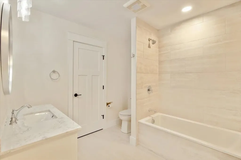249 Bluff Lane St. Albans Town VT 05478