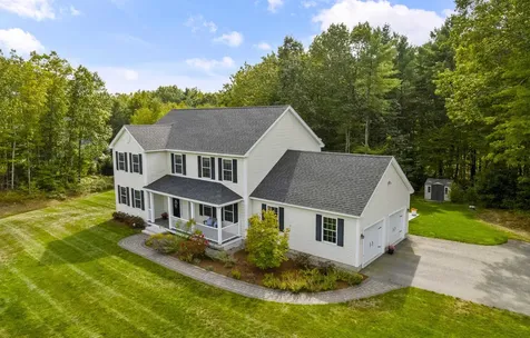 12 Walnut Hill Drive Hooksett NH 03106