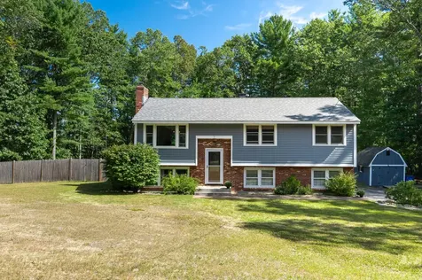 7 Currier Drive Londonderry NH 03053