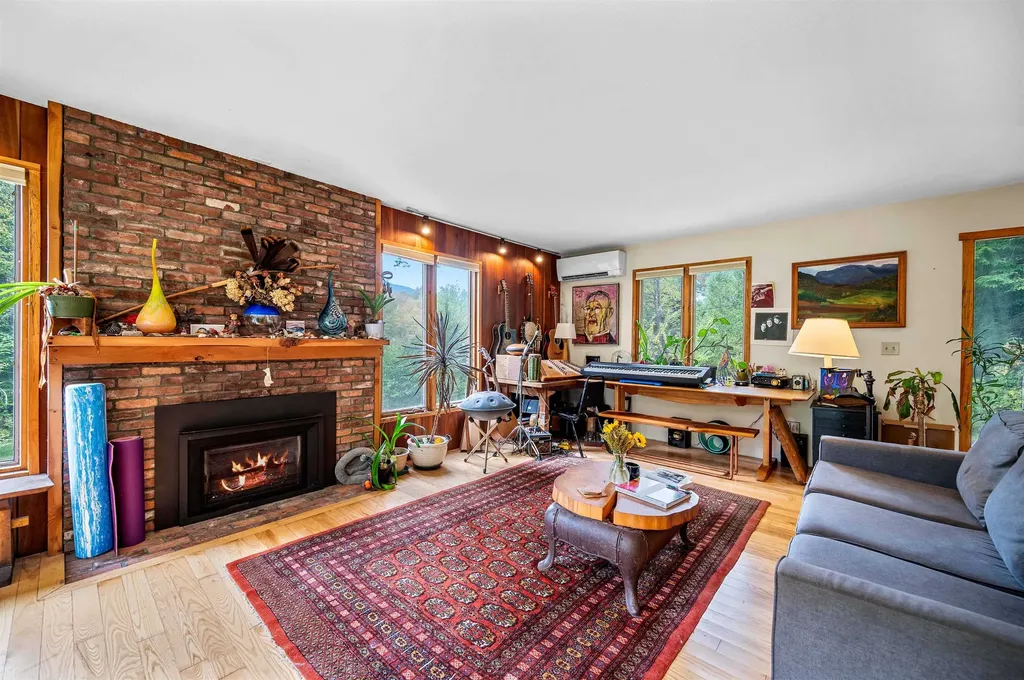 42 Catamount Lane Fayston VT 05673