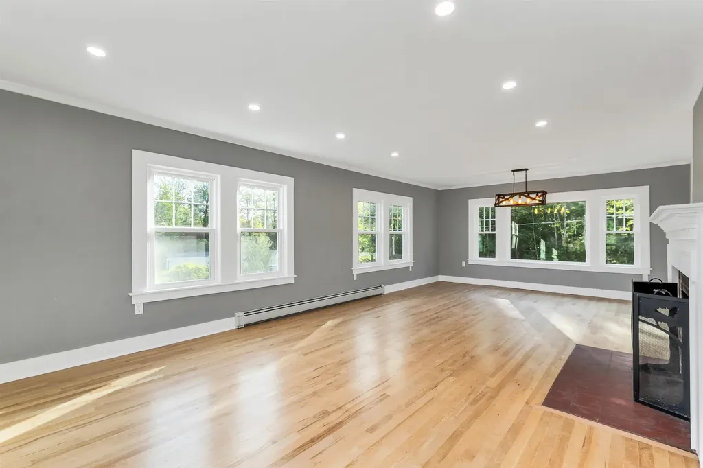 538 Governor Wentworth Highway Moultonborough NH 03254