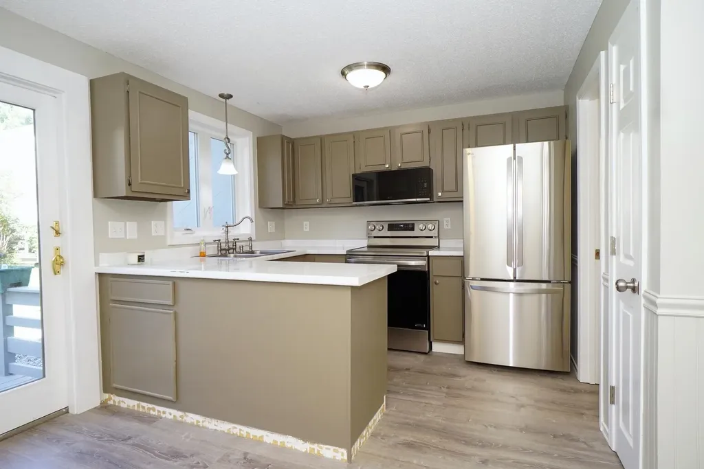 1306 Goffstown Road Manchester NH 03102