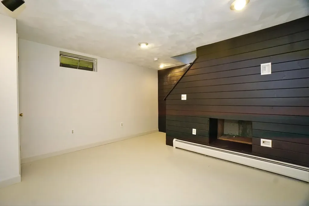 1306 Goffstown Road Manchester NH 03102