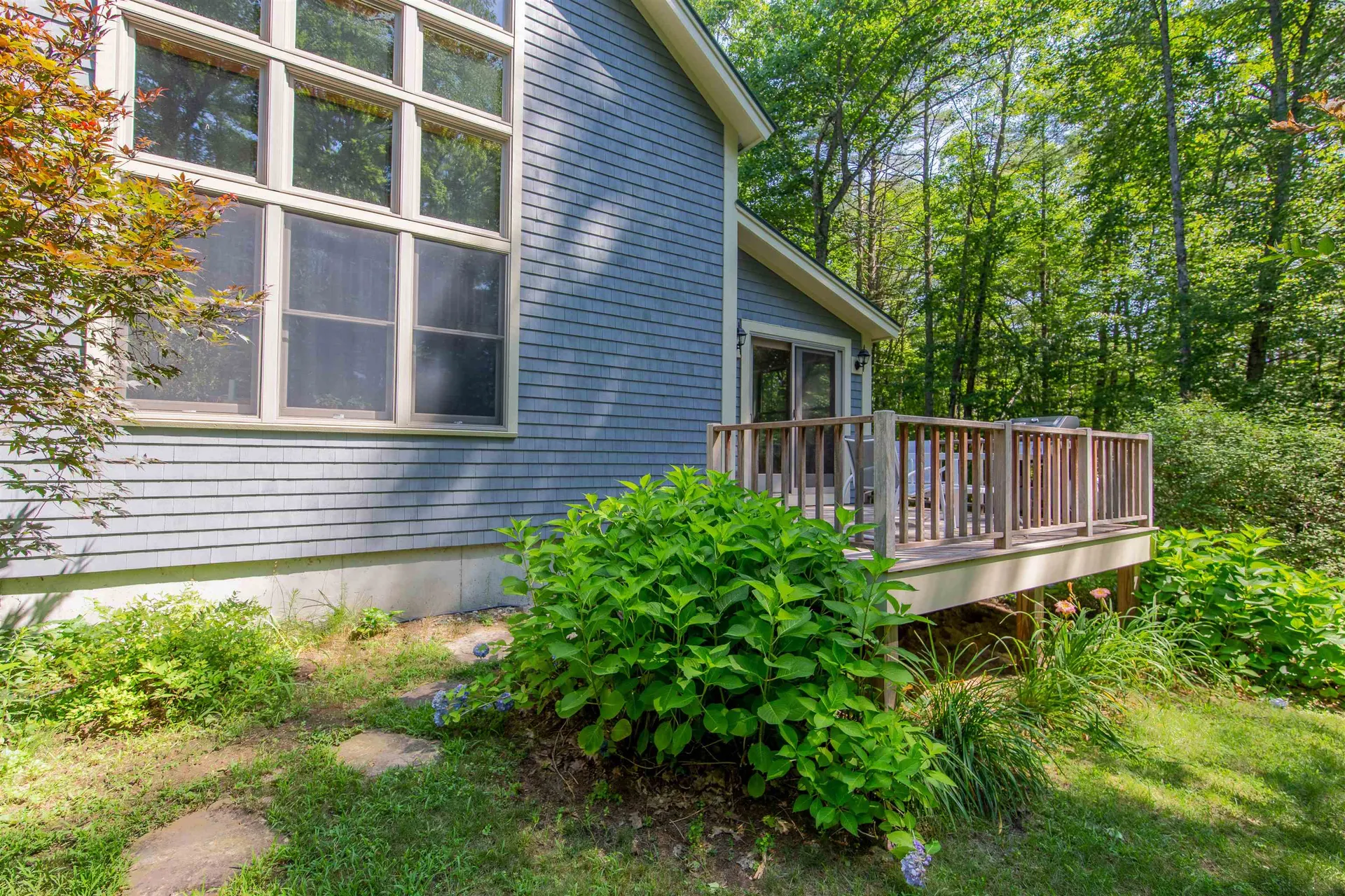 898 & 900 Bunker Hill Road Tamworth NH 03883