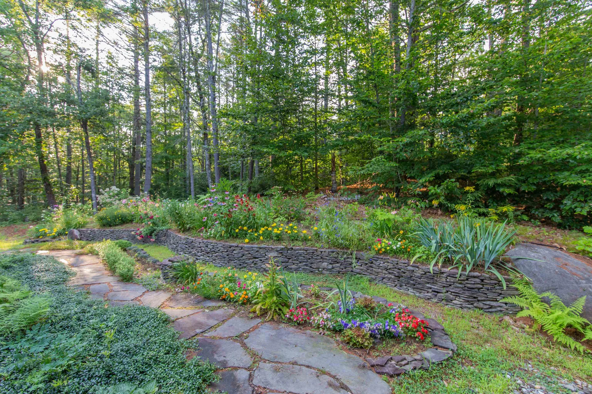 898 & 900 Bunker Hill Road Tamworth NH 03883