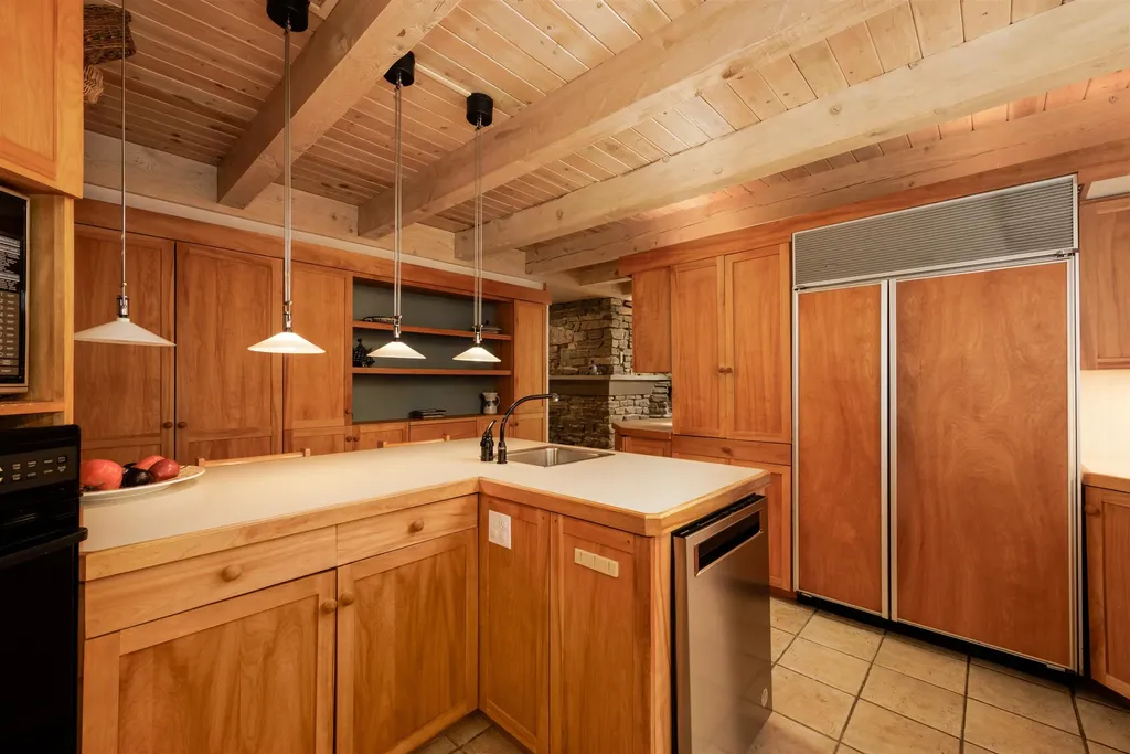 16 Summit Drive Grantham NH 03753