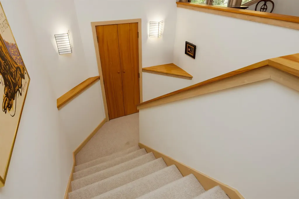 16 Summit Drive Grantham NH 03753