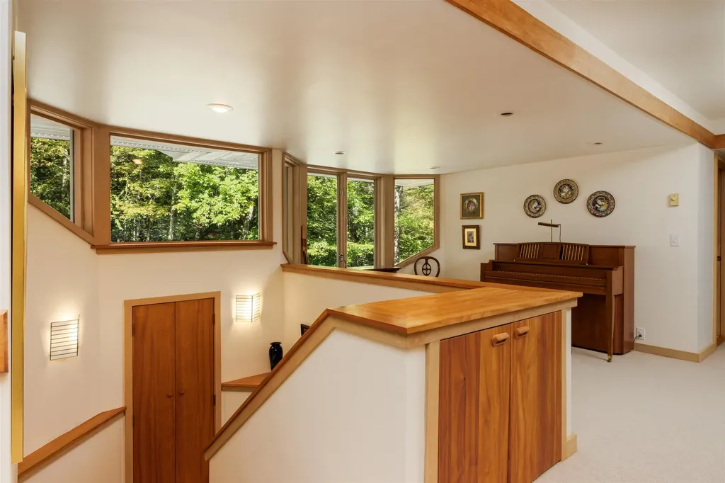 16 Summit Drive Grantham NH 03753