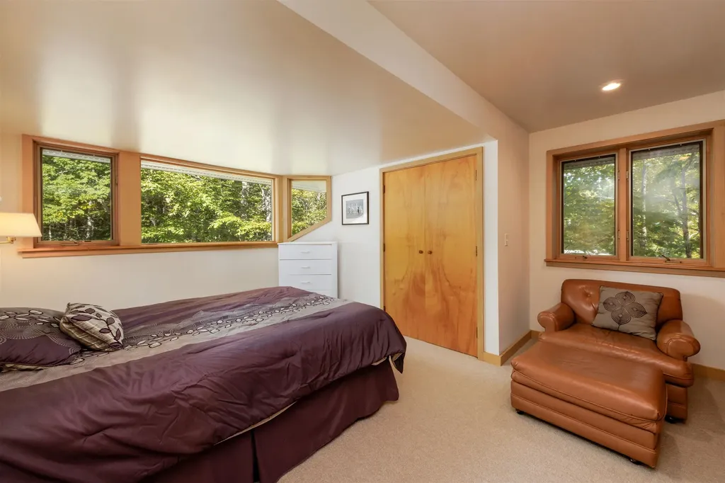 16 Summit Drive Grantham NH 03753