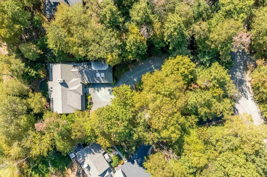 16 Summit Drive Grantham NH 03753