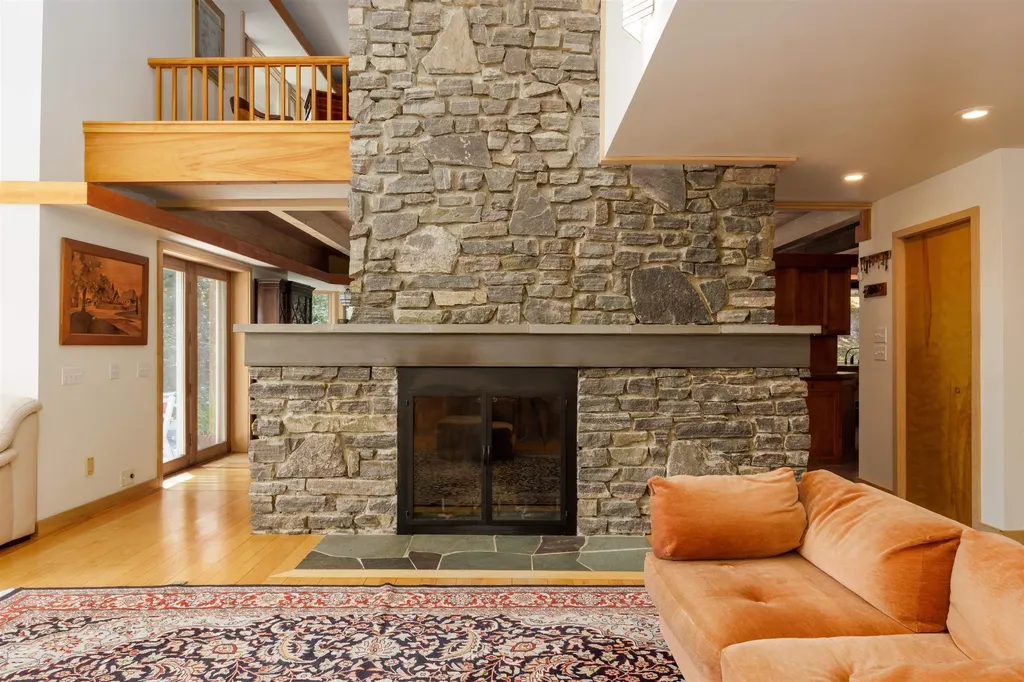 16 Summit Drive Grantham NH 03753