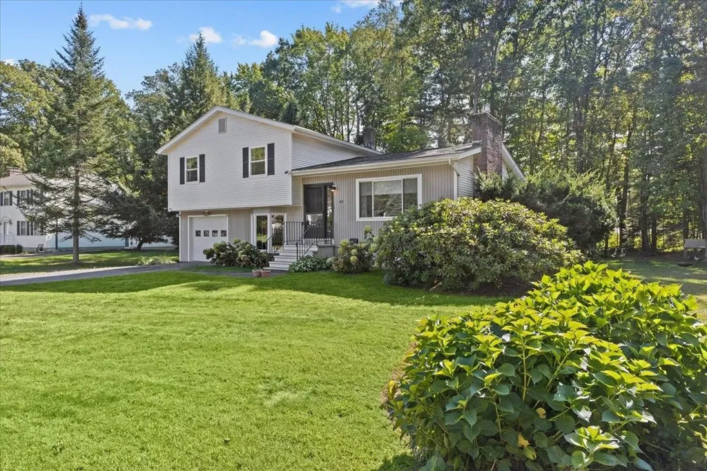 65 Greenbriar Drive Essex VT 05452