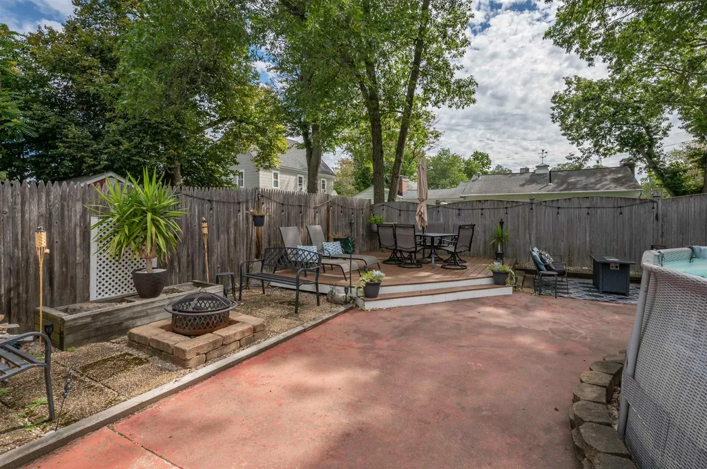 10 Glenwood Avenue Manchester NH 03102