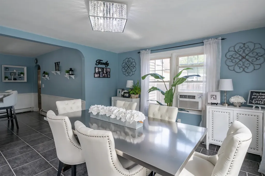 10 Glenwood Avenue Manchester NH 03102