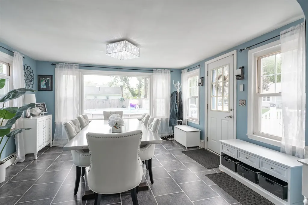 10 Glenwood Avenue Manchester NH 03102