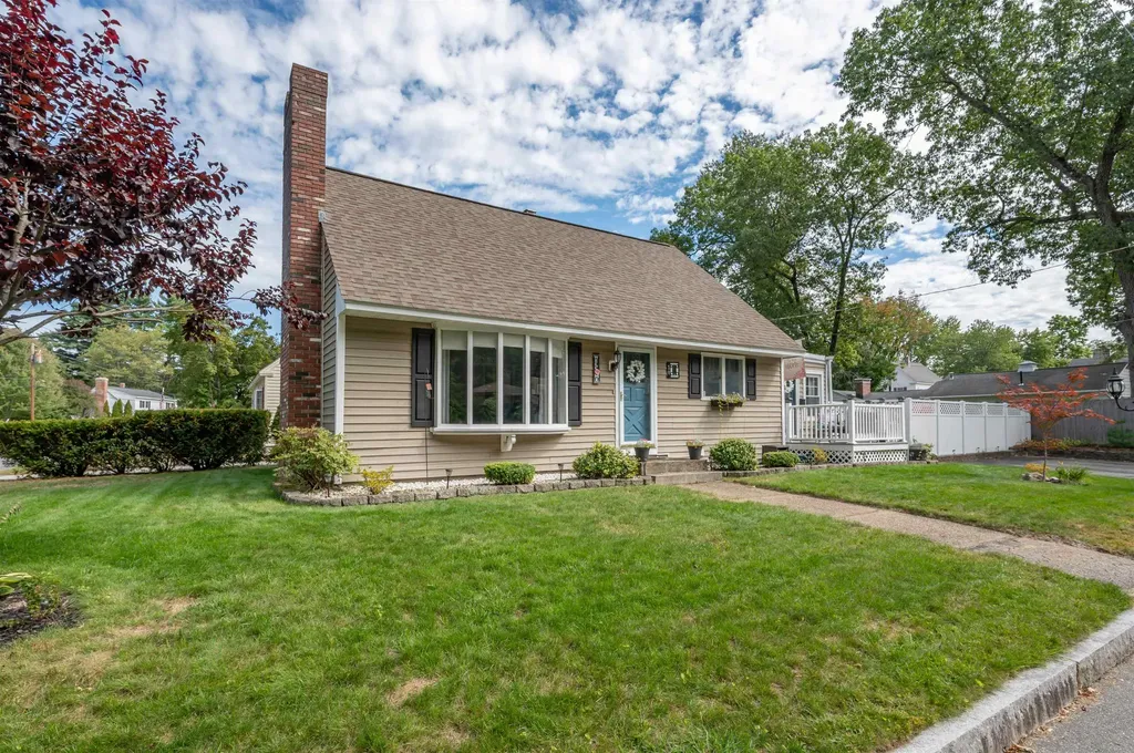 10 Glenwood Avenue Manchester NH 03102