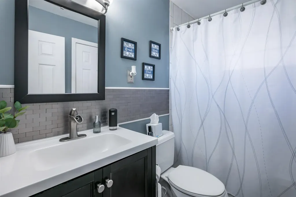 10 Glenwood Avenue Manchester NH 03102