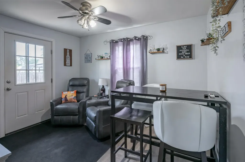 10 Glenwood Avenue Manchester NH 03102