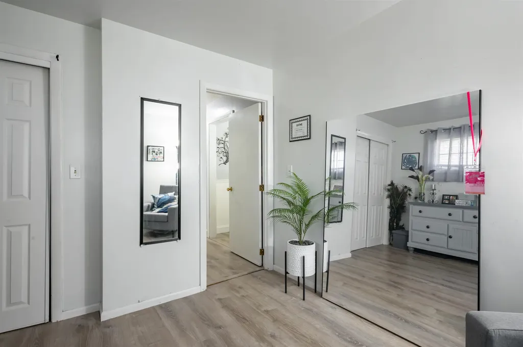 10 Glenwood Avenue Manchester NH 03102