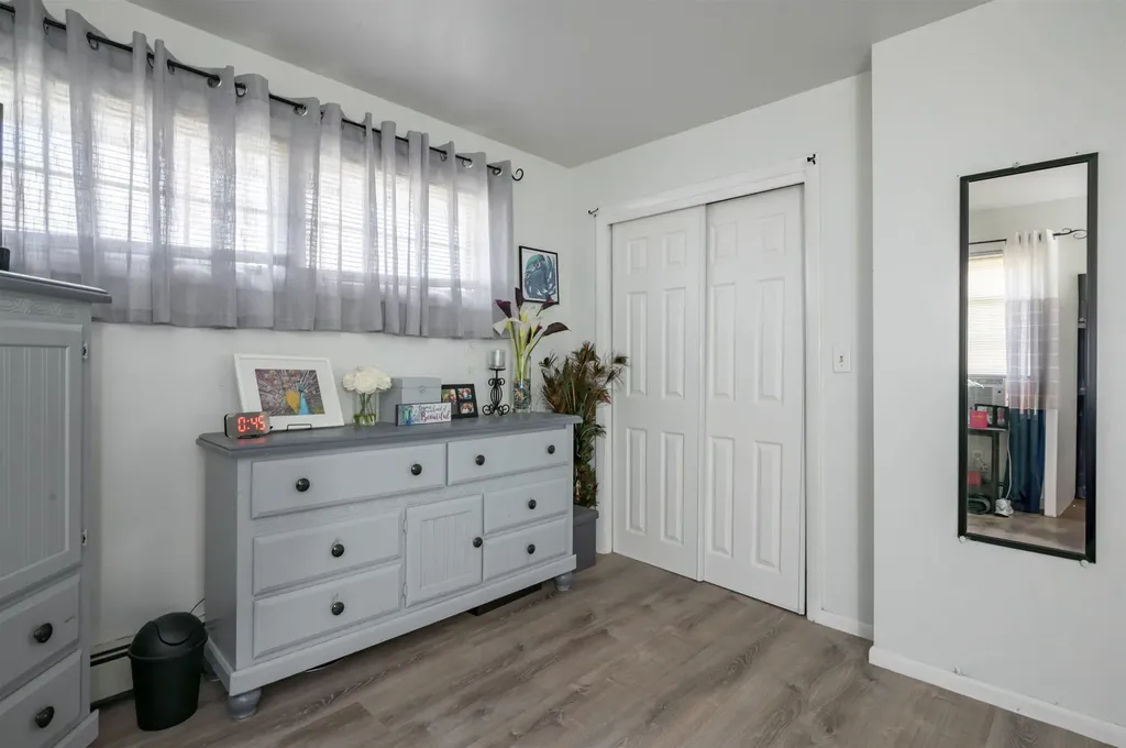 10 Glenwood Avenue Manchester NH 03102