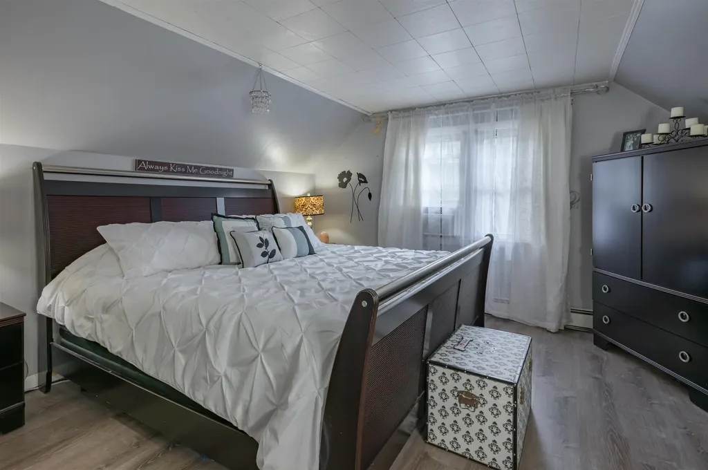 10 Glenwood Avenue Manchester NH 03102