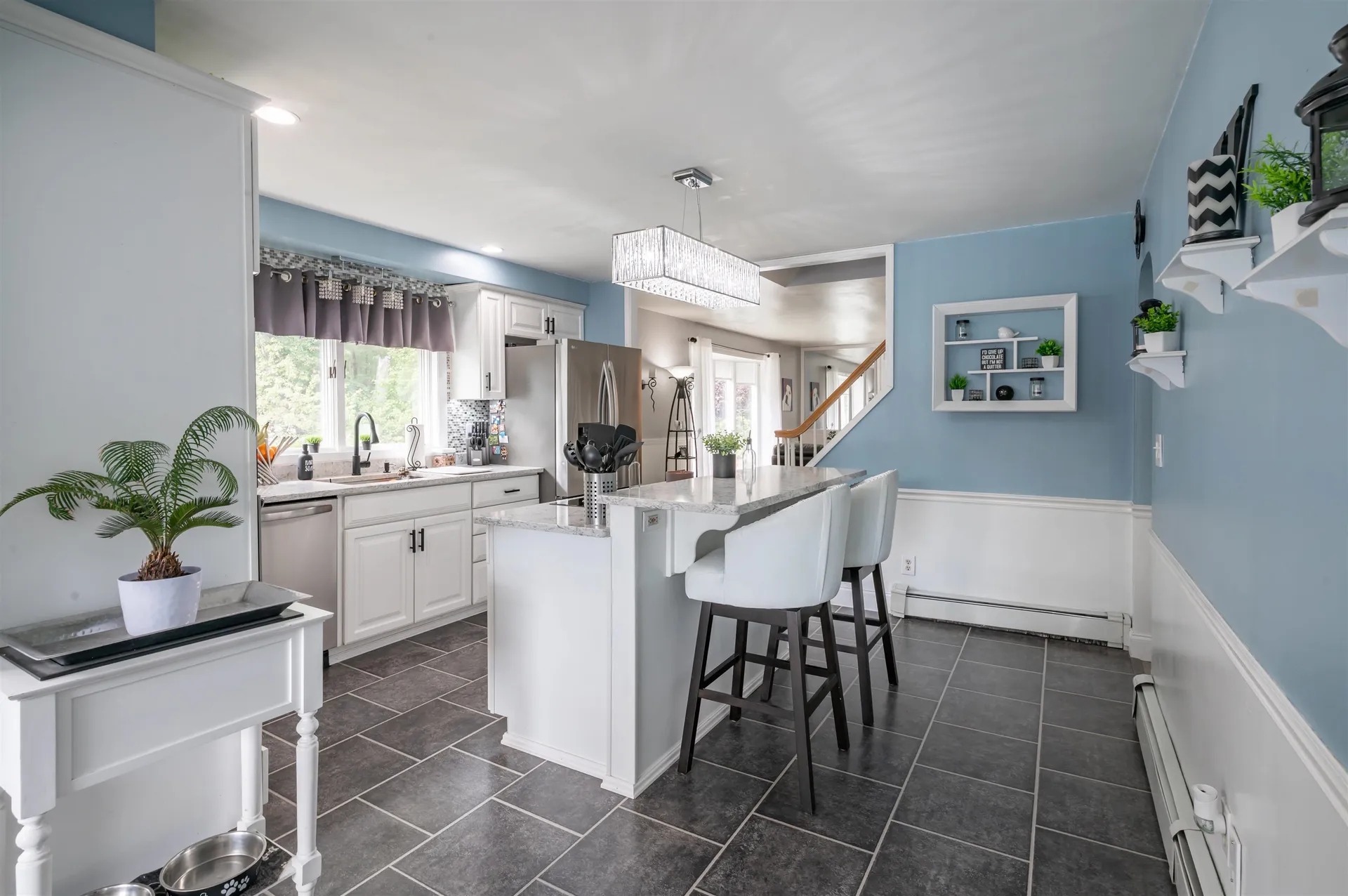 10 Glenwood Avenue Manchester NH 03102