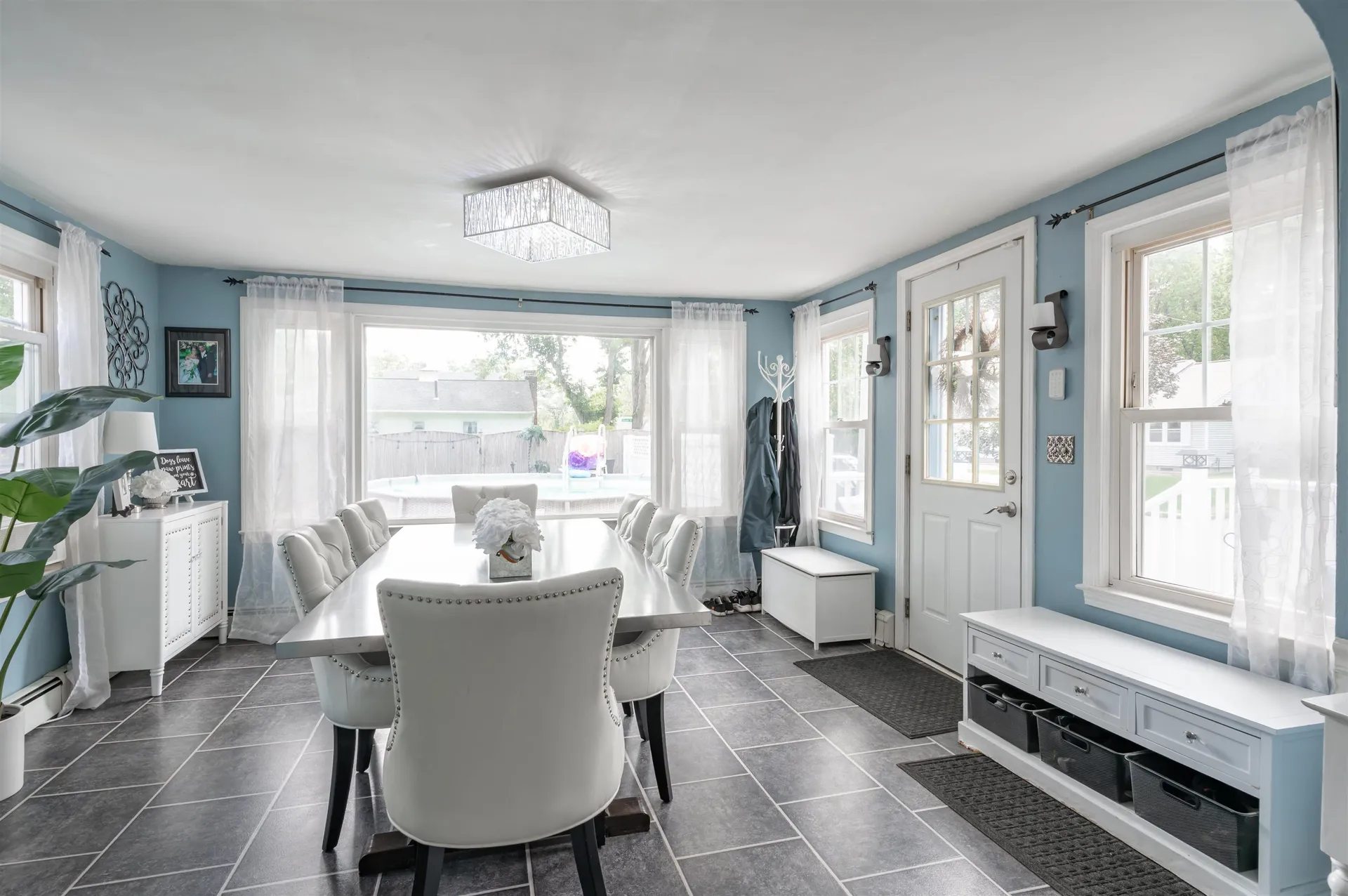 10 Glenwood Avenue Manchester NH 03102