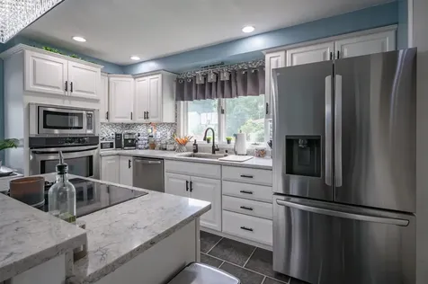 10 Glenwood Avenue Manchester NH 03102