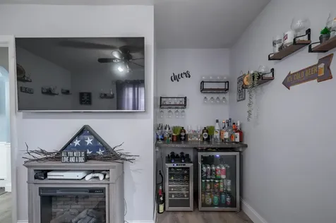 10 Glenwood Avenue Manchester NH 03102