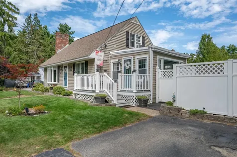 10 Glenwood Avenue Manchester NH 03102