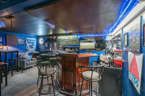 10 Glenwood Avenue Manchester NH 03102