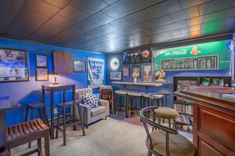 10 Glenwood Avenue Manchester NH 03102