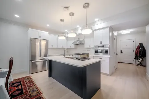 10 Sally Sweets Way Salem NH 03079