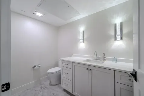 10 Sally Sweets Way Salem NH 03079