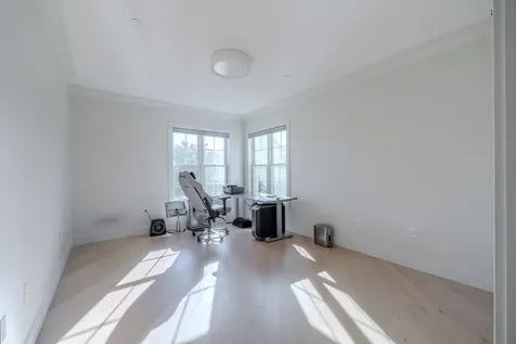 10 Sally Sweets Way Salem NH 03079