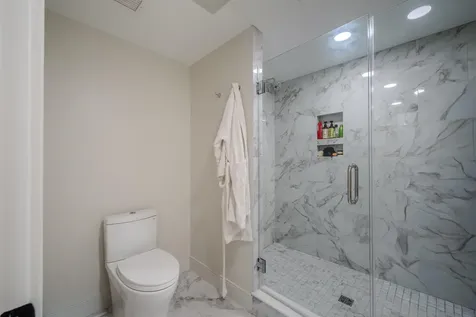 10 Sally Sweets Way Salem NH 03079