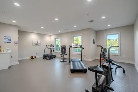 10 Sally Sweets Way Salem NH 03079