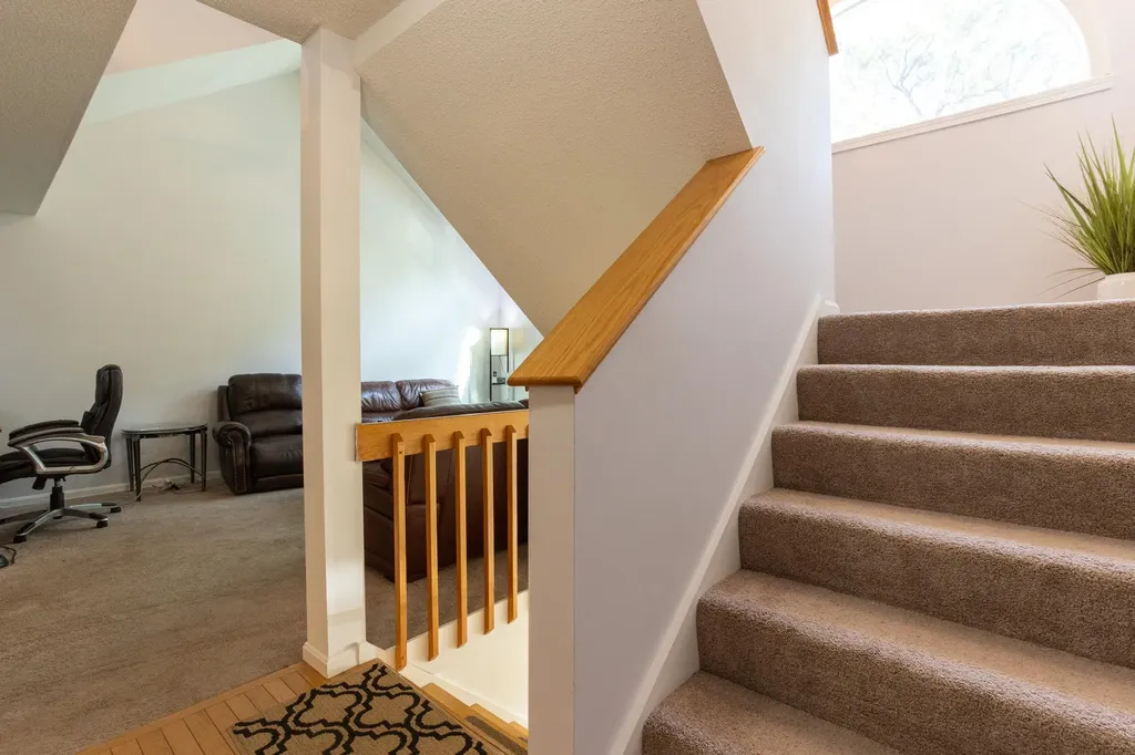 319 Fox Run Road Hudson NH 03051