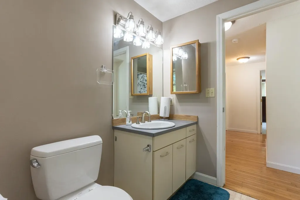 319 Fox Run Road Hudson NH 03051