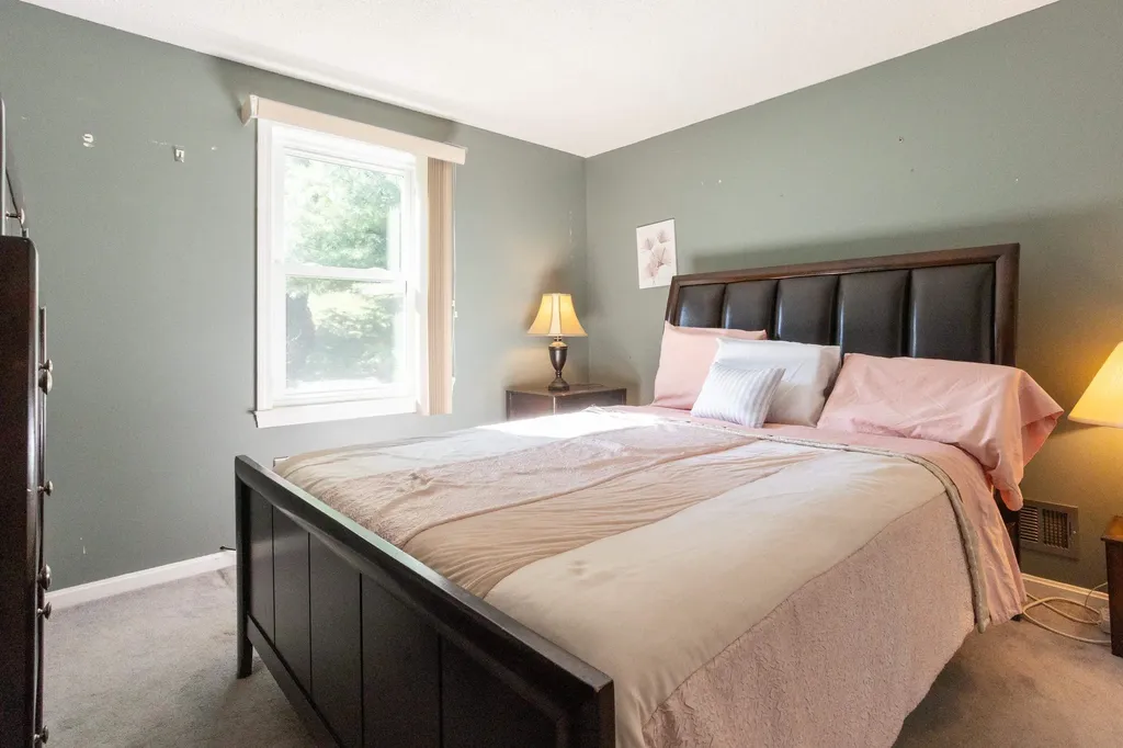 319 Fox Run Road Hudson NH 03051