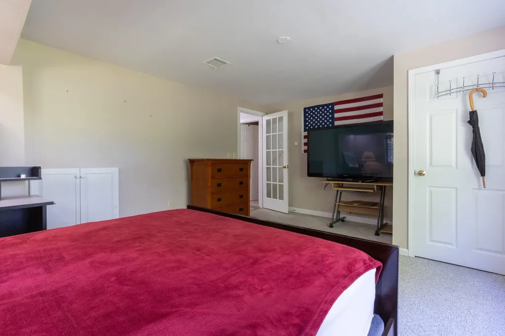 319 Fox Run Road Hudson NH 03051