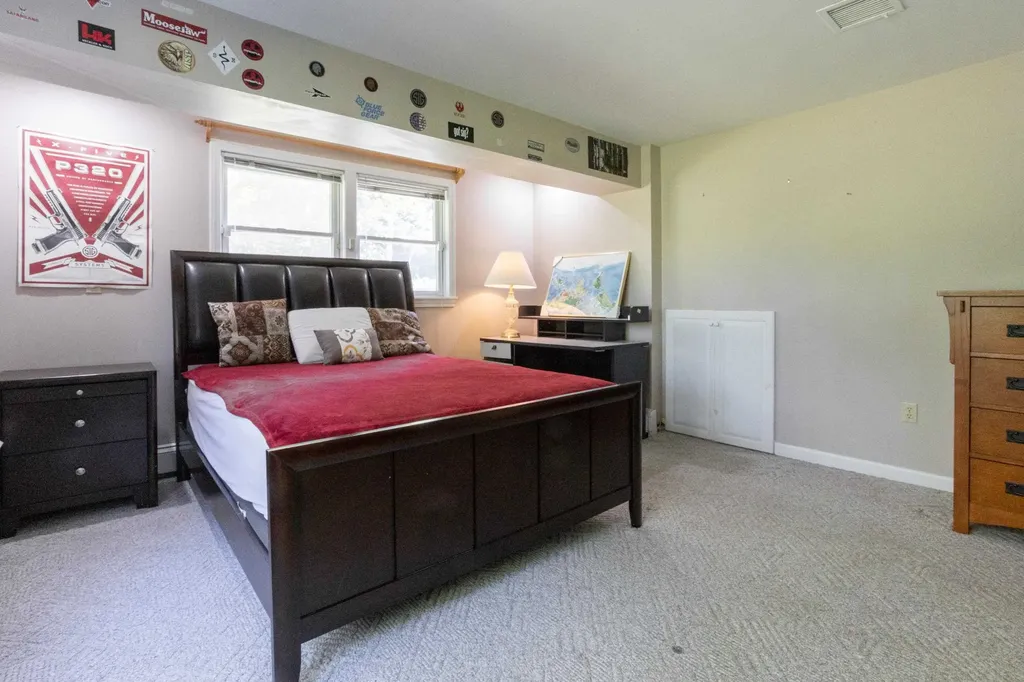 319 Fox Run Road Hudson NH 03051