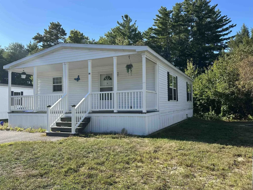 70 Pinyon Place Londonderry NH 03053