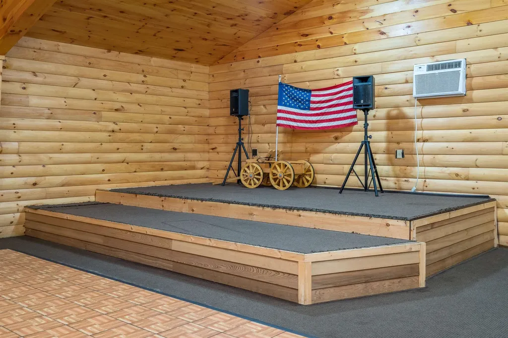 1 Maple Avenue Chelsea VT 05038