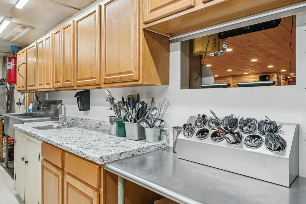 1 Maple Avenue Chelsea VT 05038