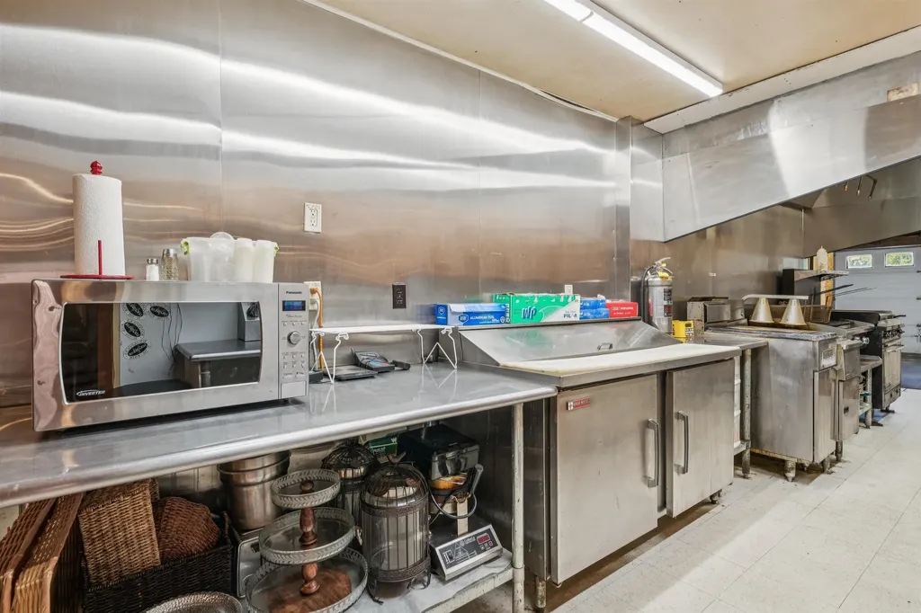 1 Maple Avenue Chelsea VT 05038