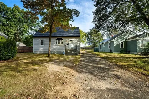 48 Laton Street Nashua NH 03064